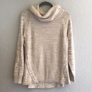 Croft & Barrow Cream and Tan Sweater